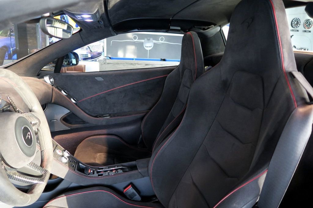 Used 2015 McLaren 650S Spider image 16