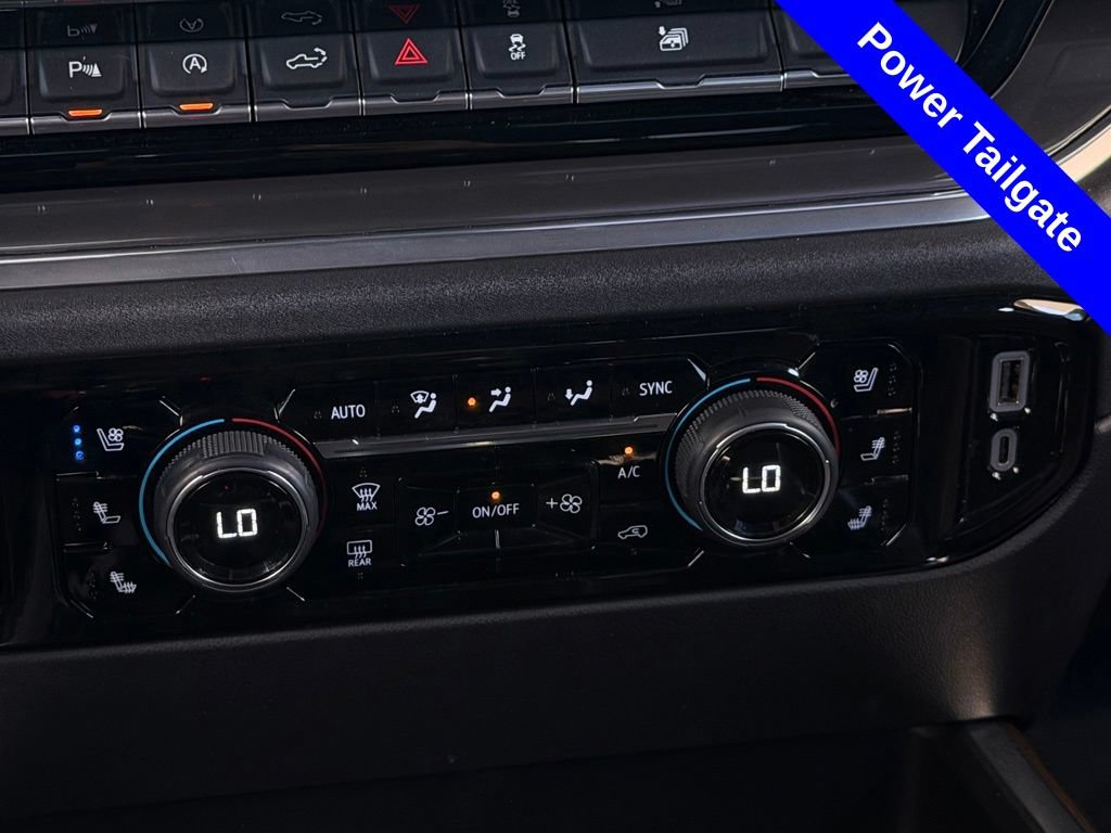 Used 2023 Chevrolet Silverado 1500 High Country w/ High Country Premium Package AWD/4WD image 17