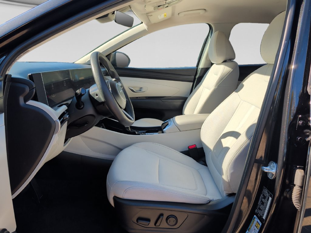 Used 2025 Hyundai Tucson SEL AWD/4WD image 16