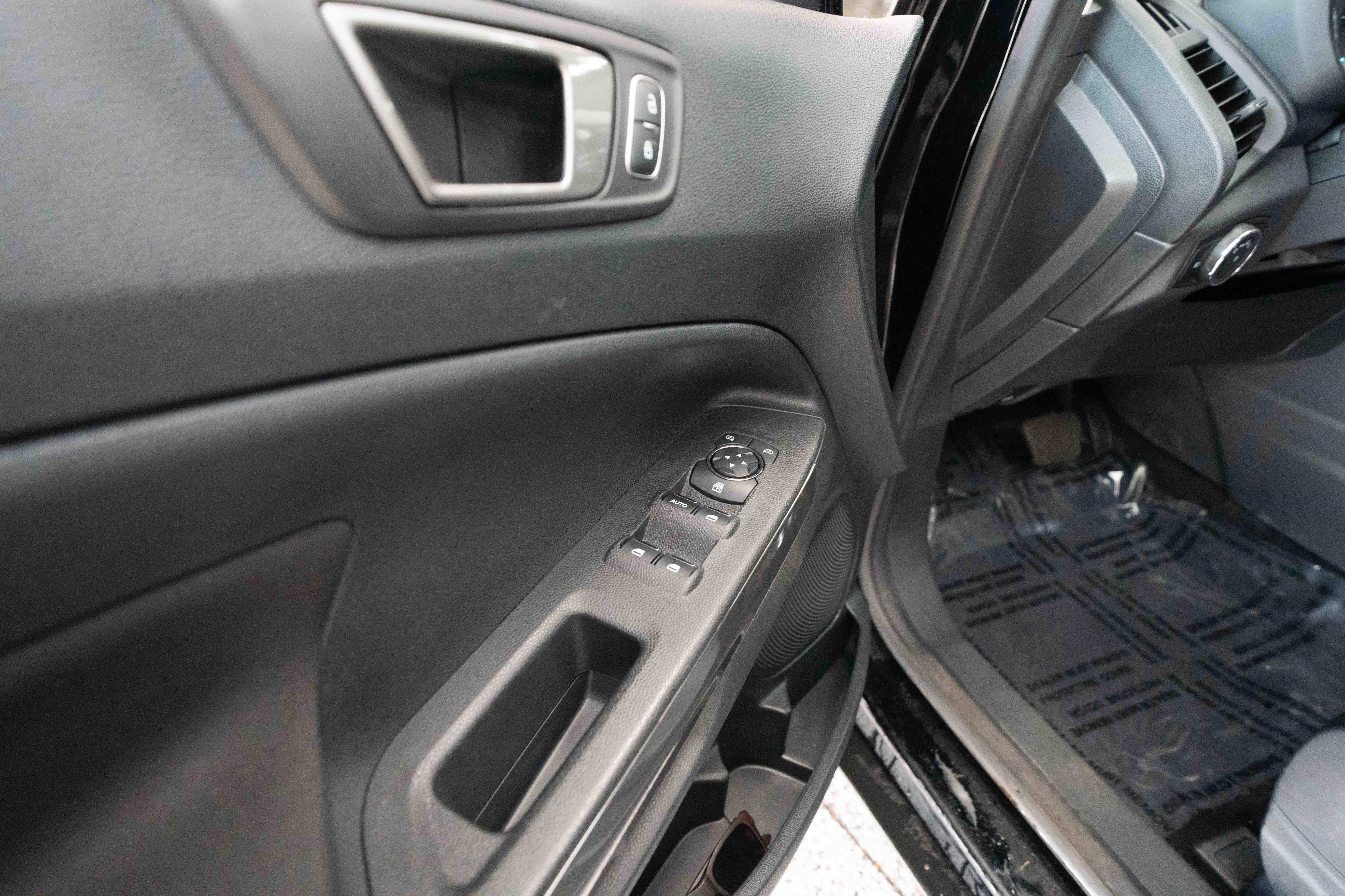 Used 2020 Ford EcoSport SE AWD/4WD image 7