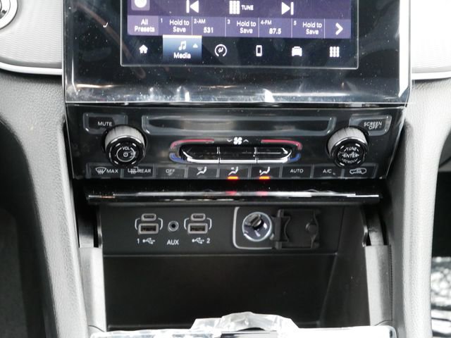 New 2026 Jeep Grand Cherokee Laredo w/ Trailer Tow Package image 15