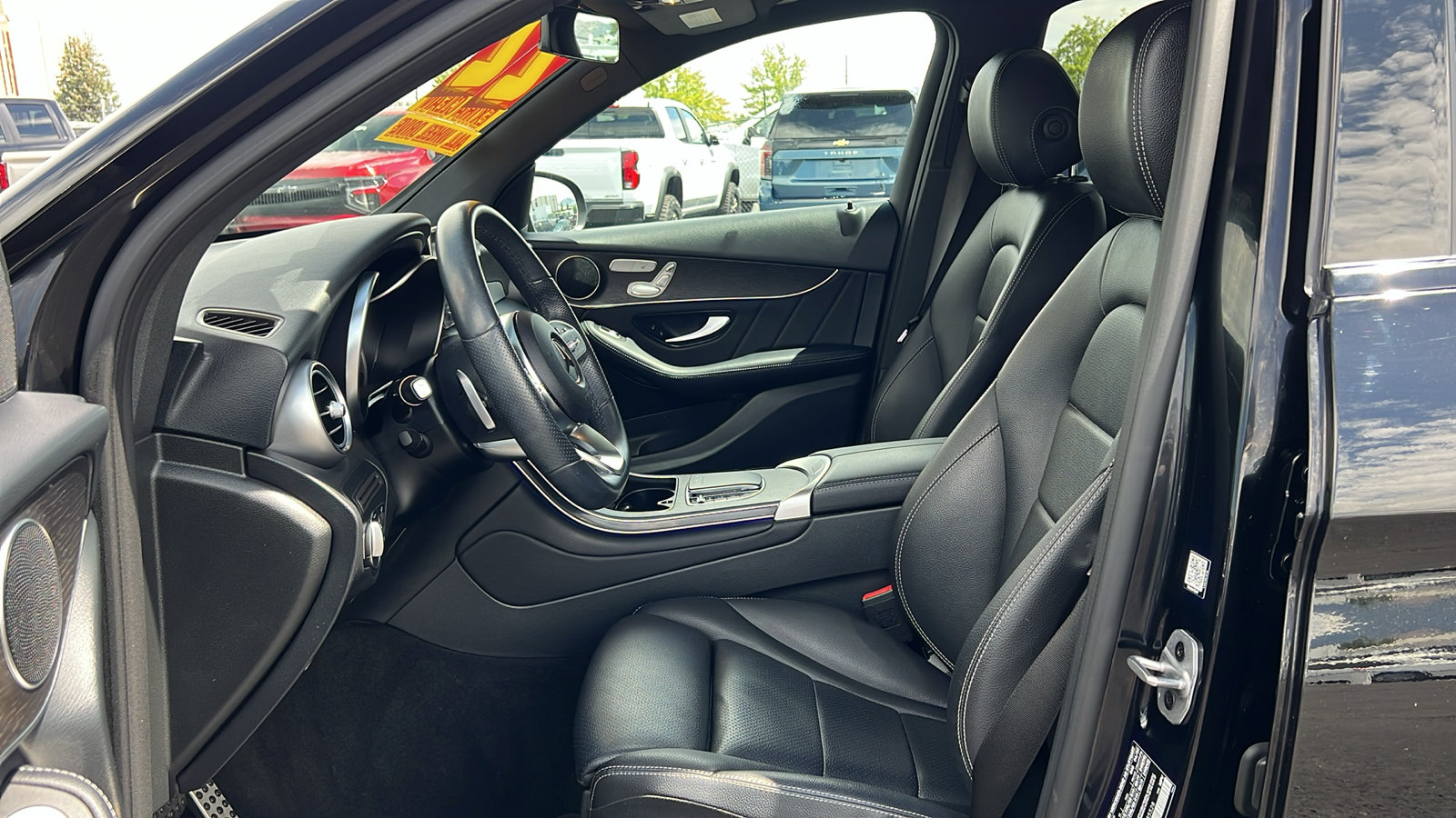 Used 2022 Mercedes-Benz GLC 300 4MATIC image 29