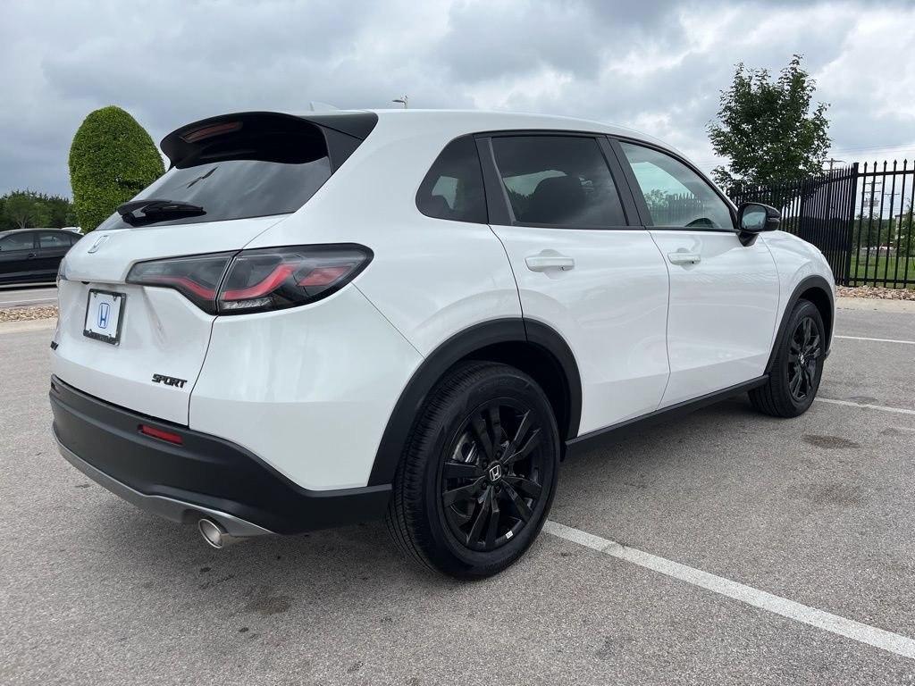 Certified 2026 Honda HR-V Sport image 4