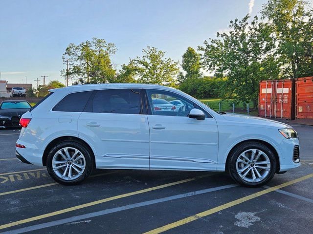 Certified 2025 Audi Q7 3.0T Prestige AWD/4WD image 4
