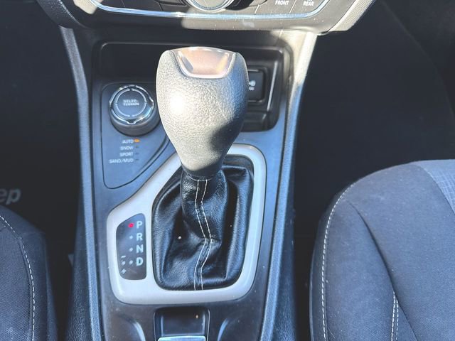 Used 2017 Jeep Cherokee Latitude w/ Safety/Convenience Group image 15