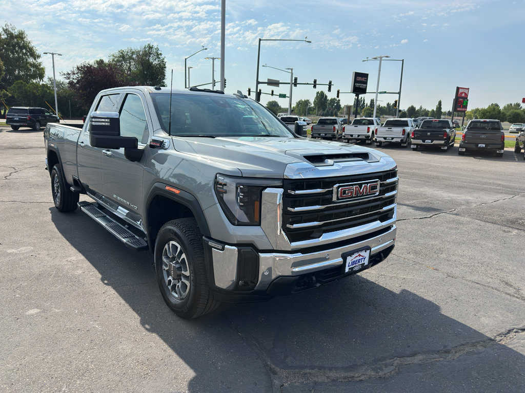 New 2025 GMC Sierra 3500 SLT w/ SLT Premium Package image 13