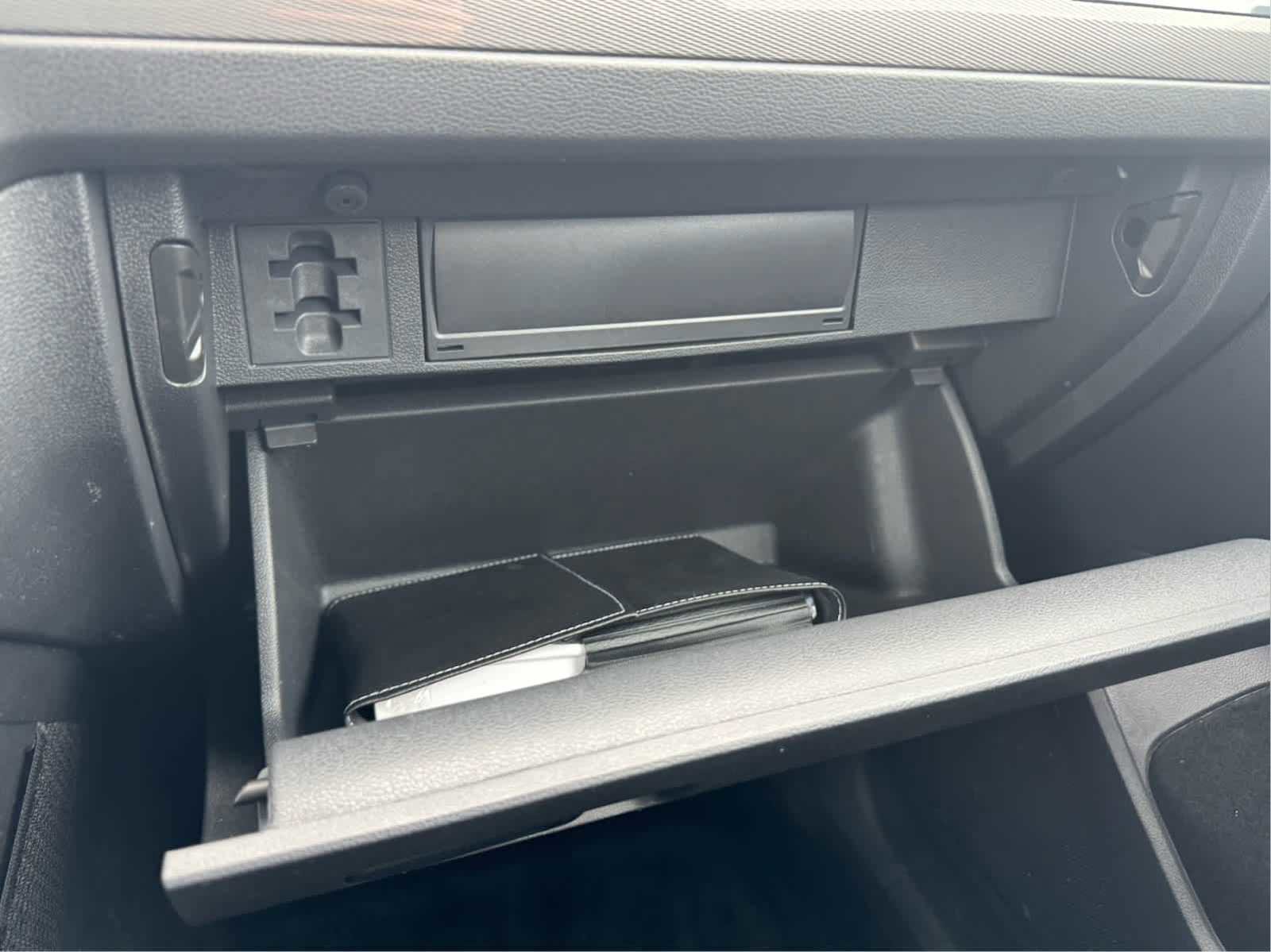 Certified 2024 Volkswagen Tiguan SE image 35