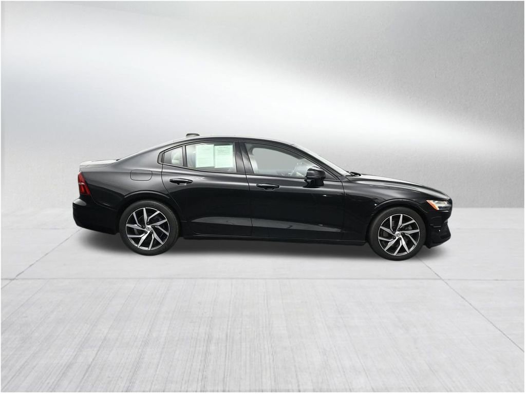 Used 2019 Volvo S60 T5 Momentum w/ Premium Package FWD image 6