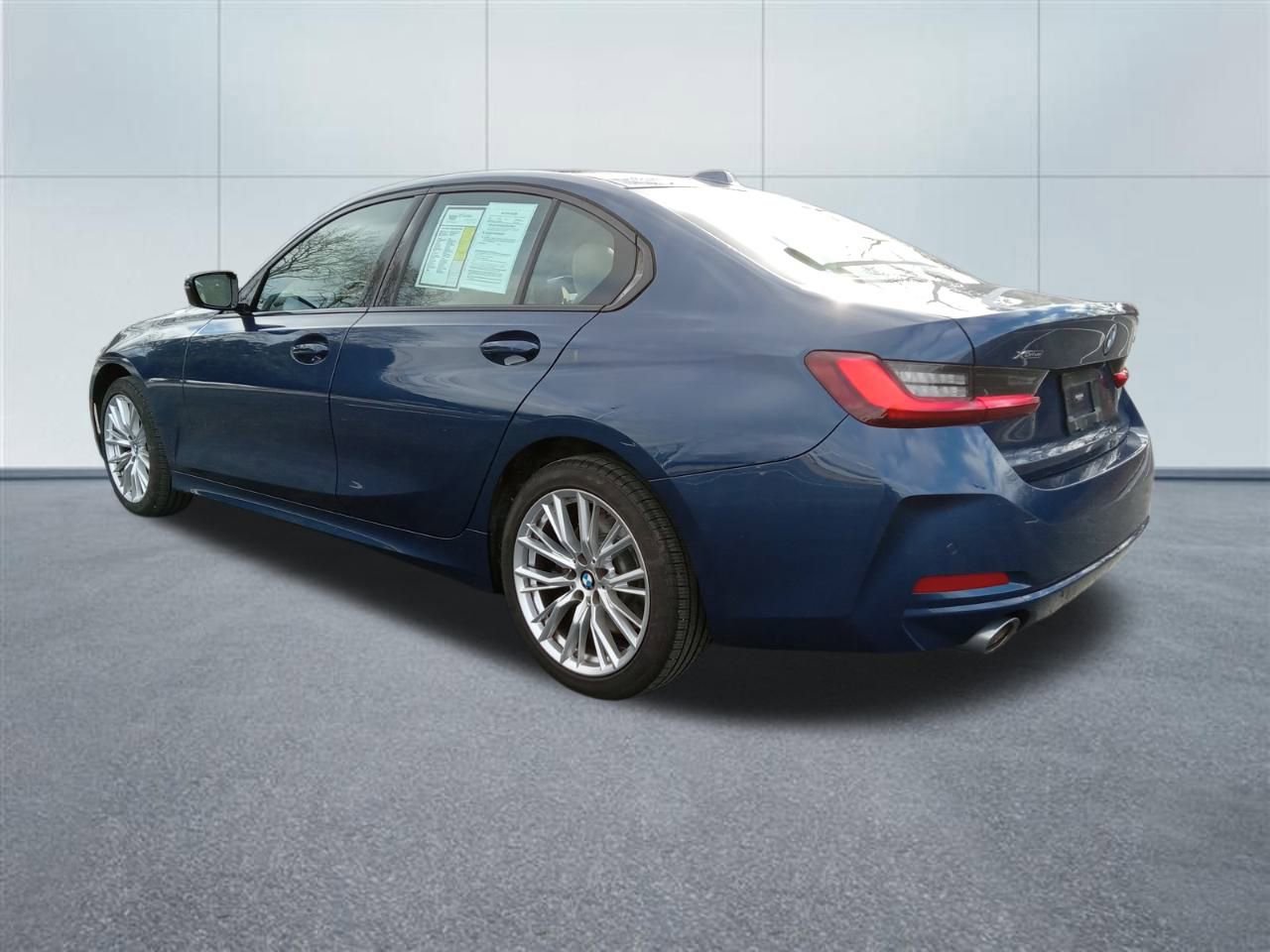 Used 2023 BMW 330i xDrive Sedan w/ Driving Assistance Package image 3