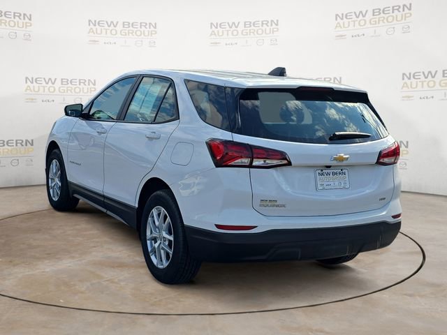 Used 2024 Chevrolet Equinox LS image 3