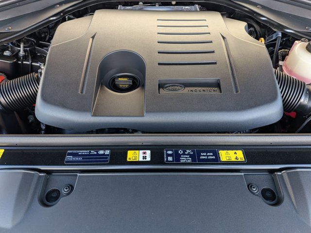 New 2026 Land Rover Range Rover Long Wheelbase SE AWD/4WD image 16