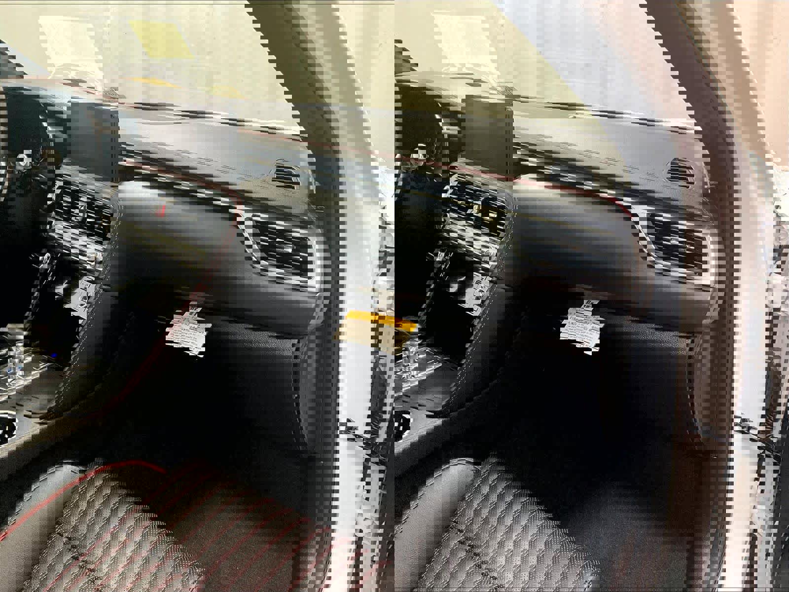 Used 2025 Genesis G70 3.3T Advanced image 13