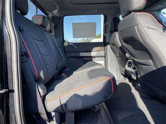 New 2025 Ford F250 Lariat w/ Lariat Ultimate Package image 28