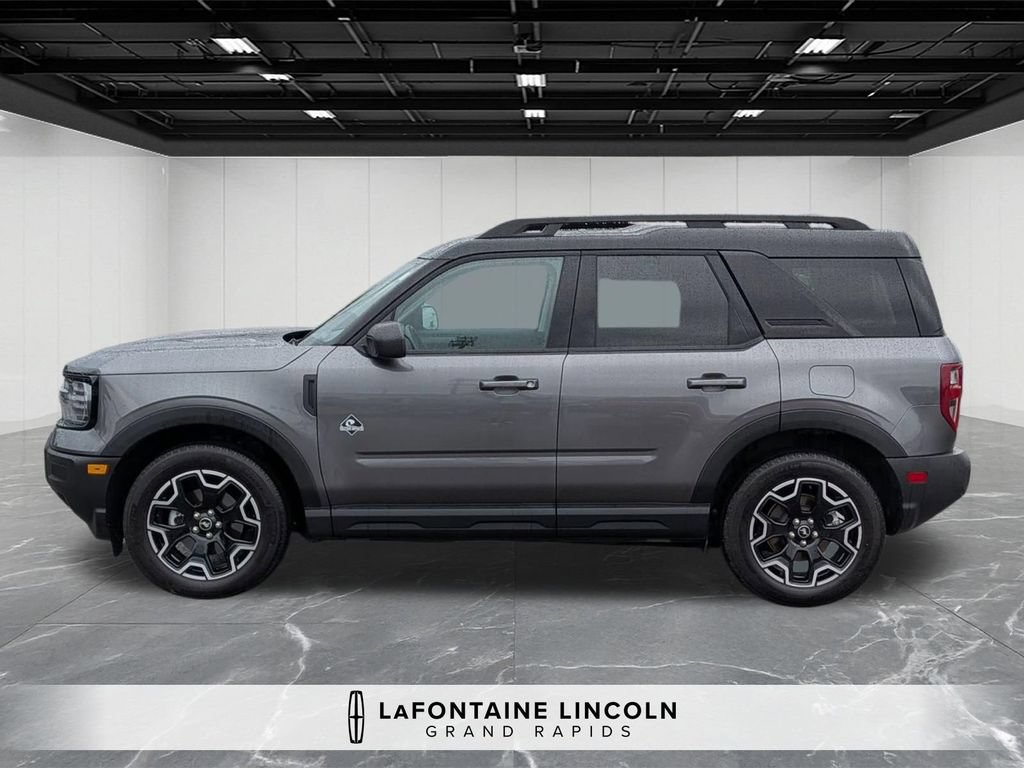 Used 2025 Ford Bronco Sport Outer Banks AWD/4WD image 2
