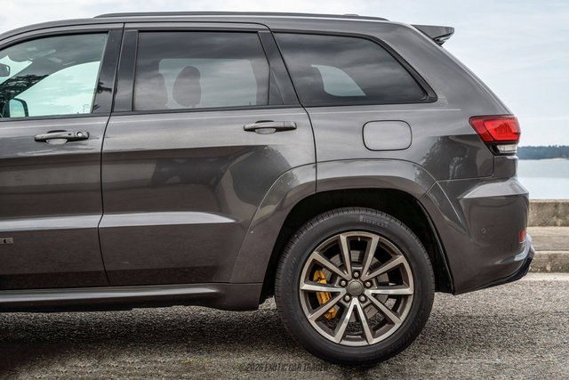 Used 2018 Jeep Grand Cherokee Trackhawk AWD/4WD image 5