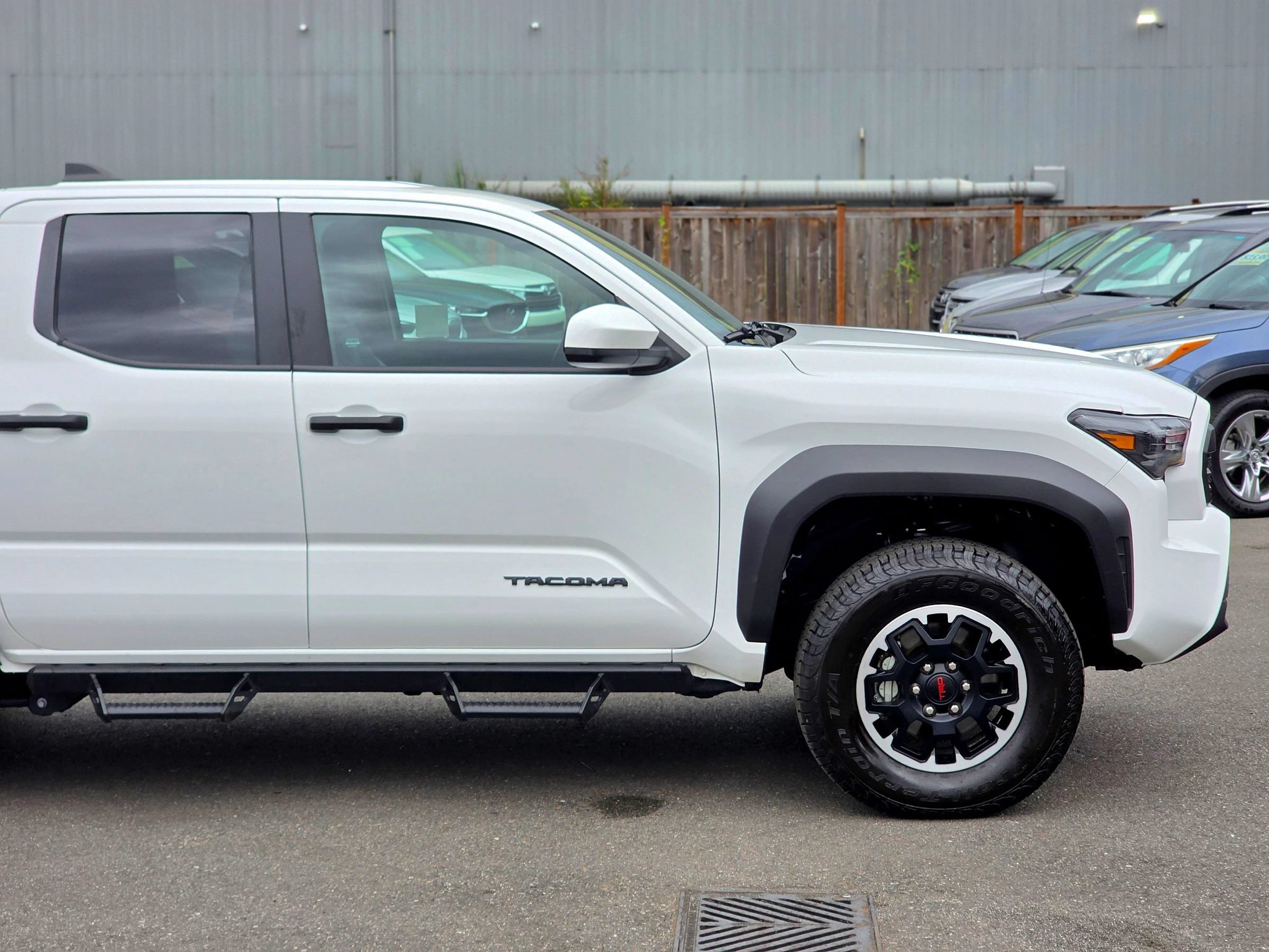 Used 2025 Toyota Tacoma TRD Off-Road AWD/4WD image 20