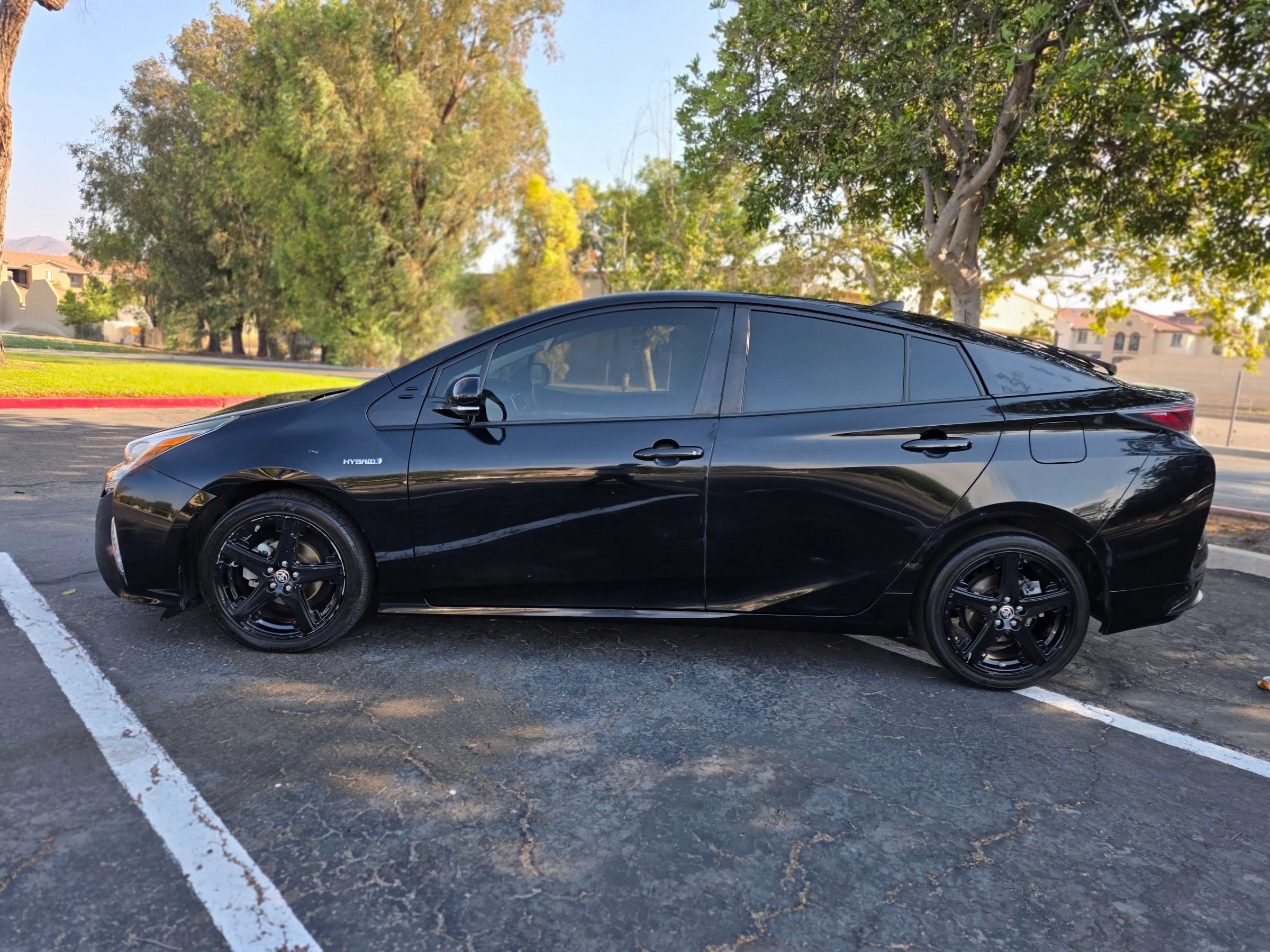 Used 2016 Toyota Prius Four Touring FWD image 35
