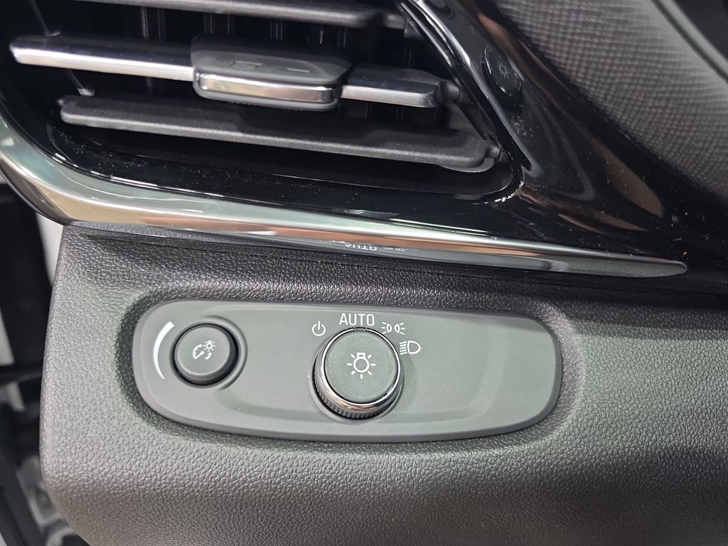 New 2026 Buick Envista Sport Touring w/ Convenience II Package FWD image 24