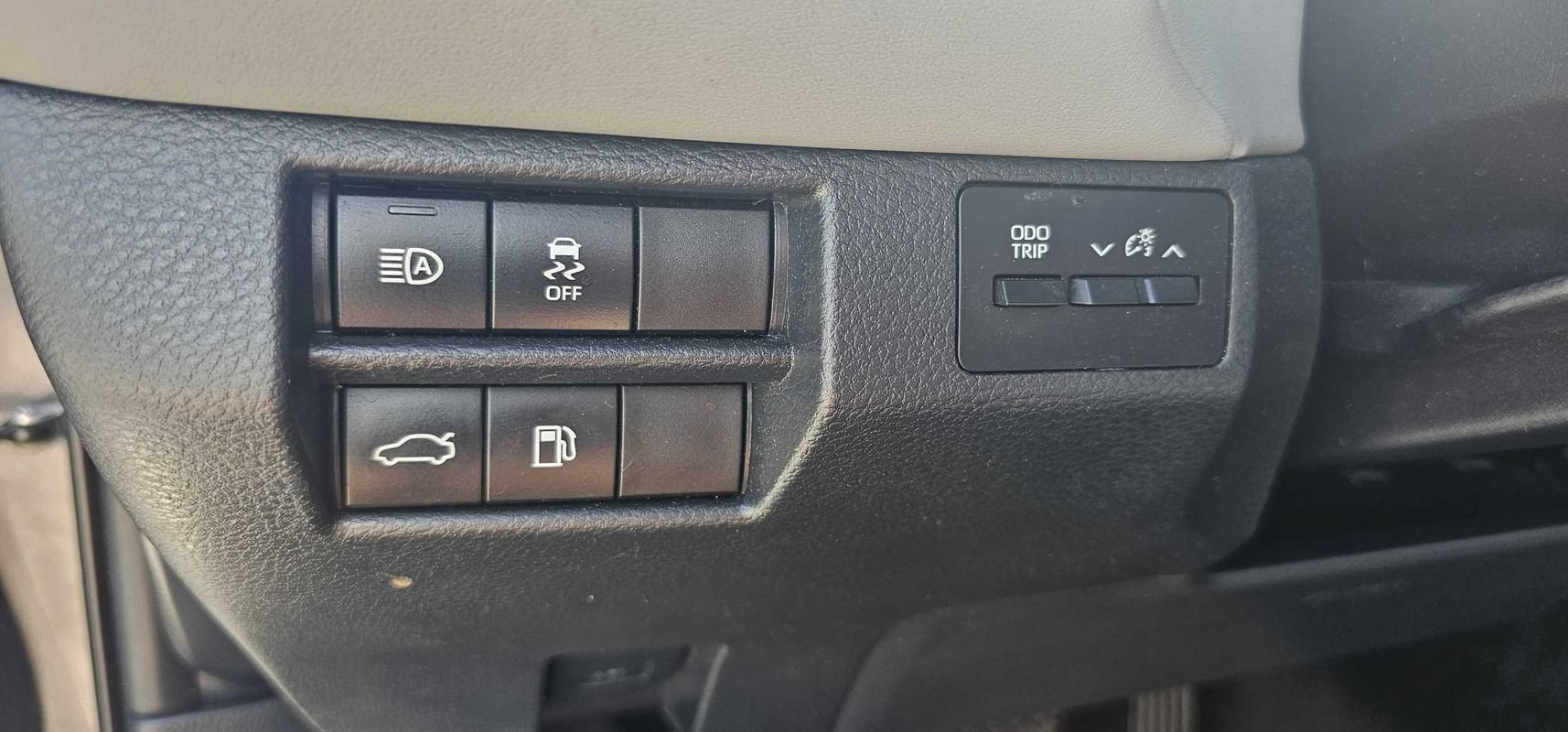 Used 2019 Toyota Avalon XLE w/ Moonroof Package FWD image 19