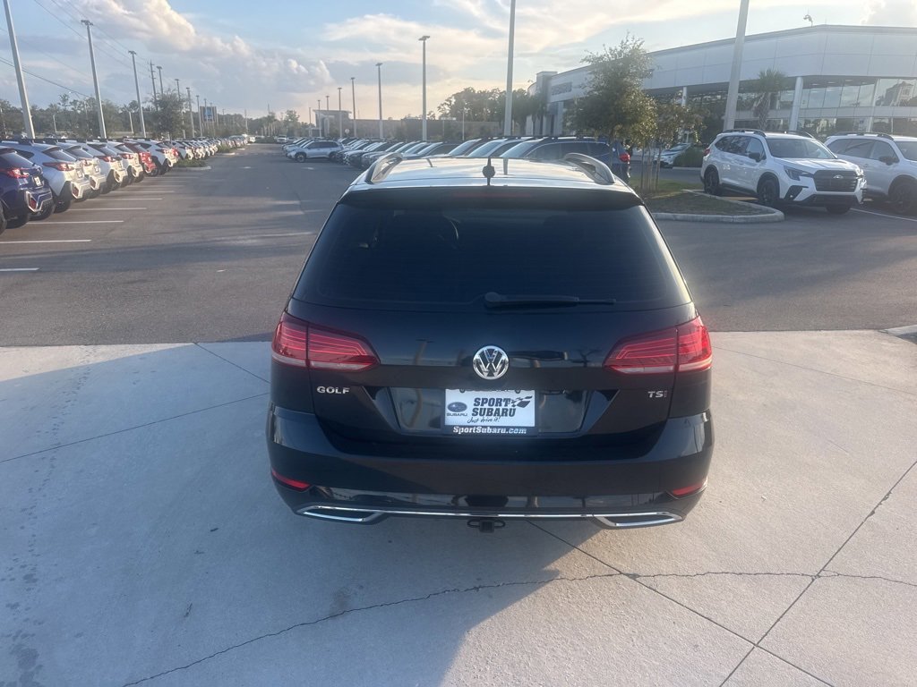 Used 2018 Volkswagen Golf S image 6