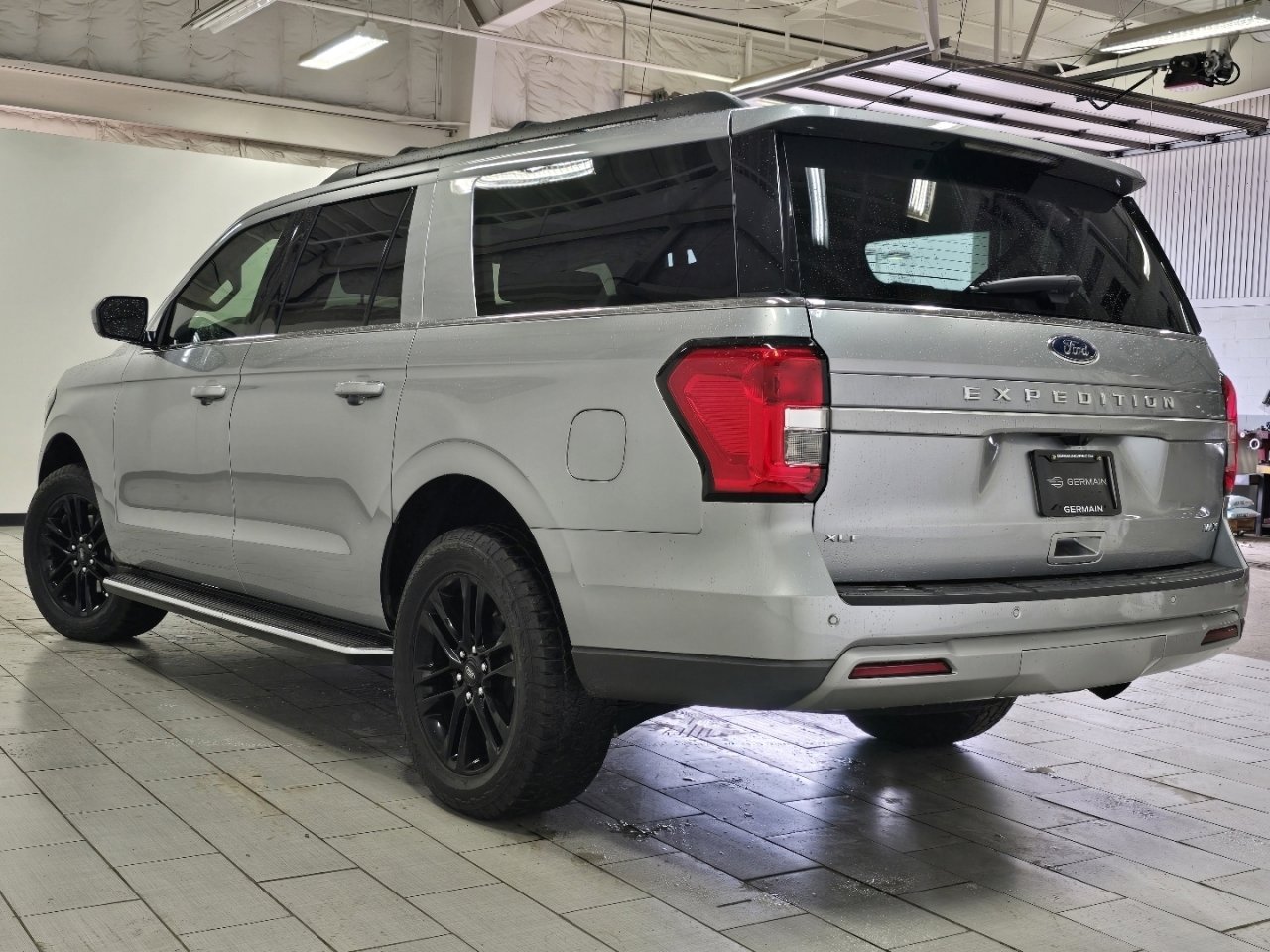 Used 2022 Ford Expedition Max XLT image 18