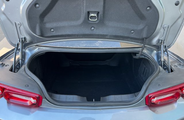 Used 2021 Chevrolet Camaro LT RWD image 17