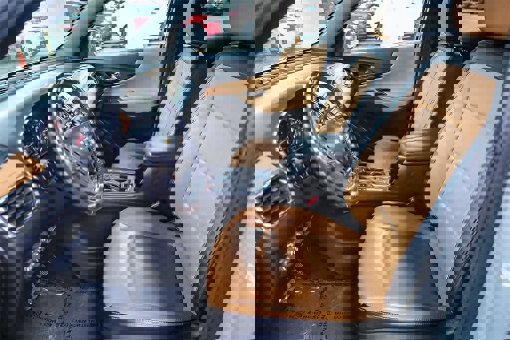 Used 2018 Chevrolet Equinox Premier image 17