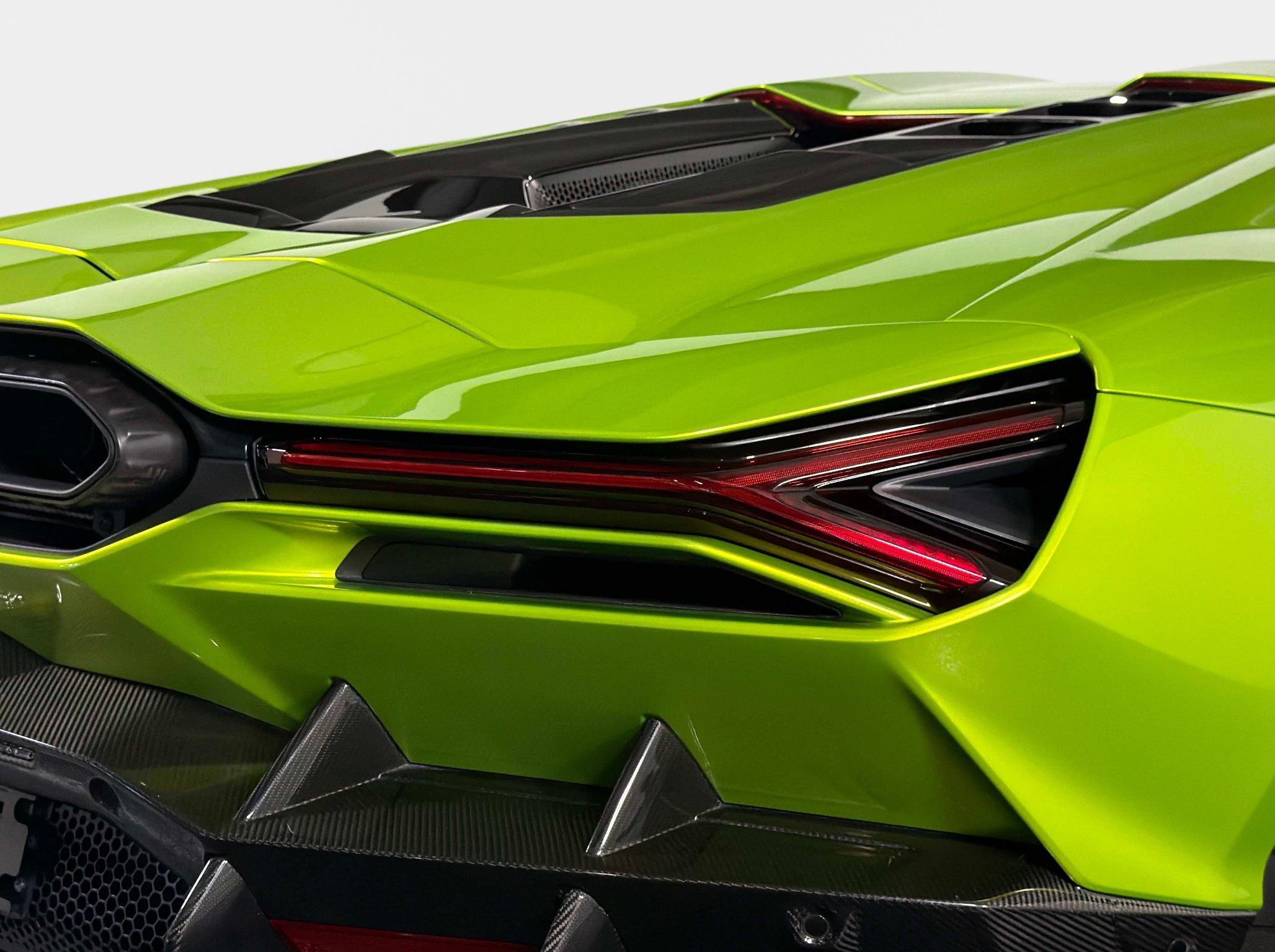 Used 2026 Lamborghini Revuelto AWD/4WD image 10