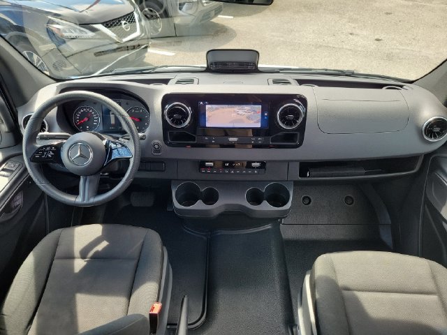 Used 2025 Mercedes-Benz Sprinter 2500 image 12