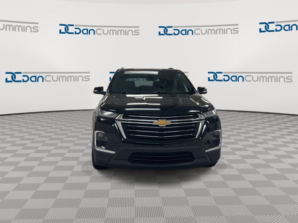 Used 2022 Chevrolet Traverse LT FWD image 3