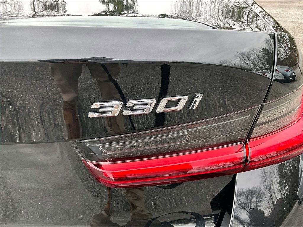 Used 2023 BMW 330i Sedan image 25