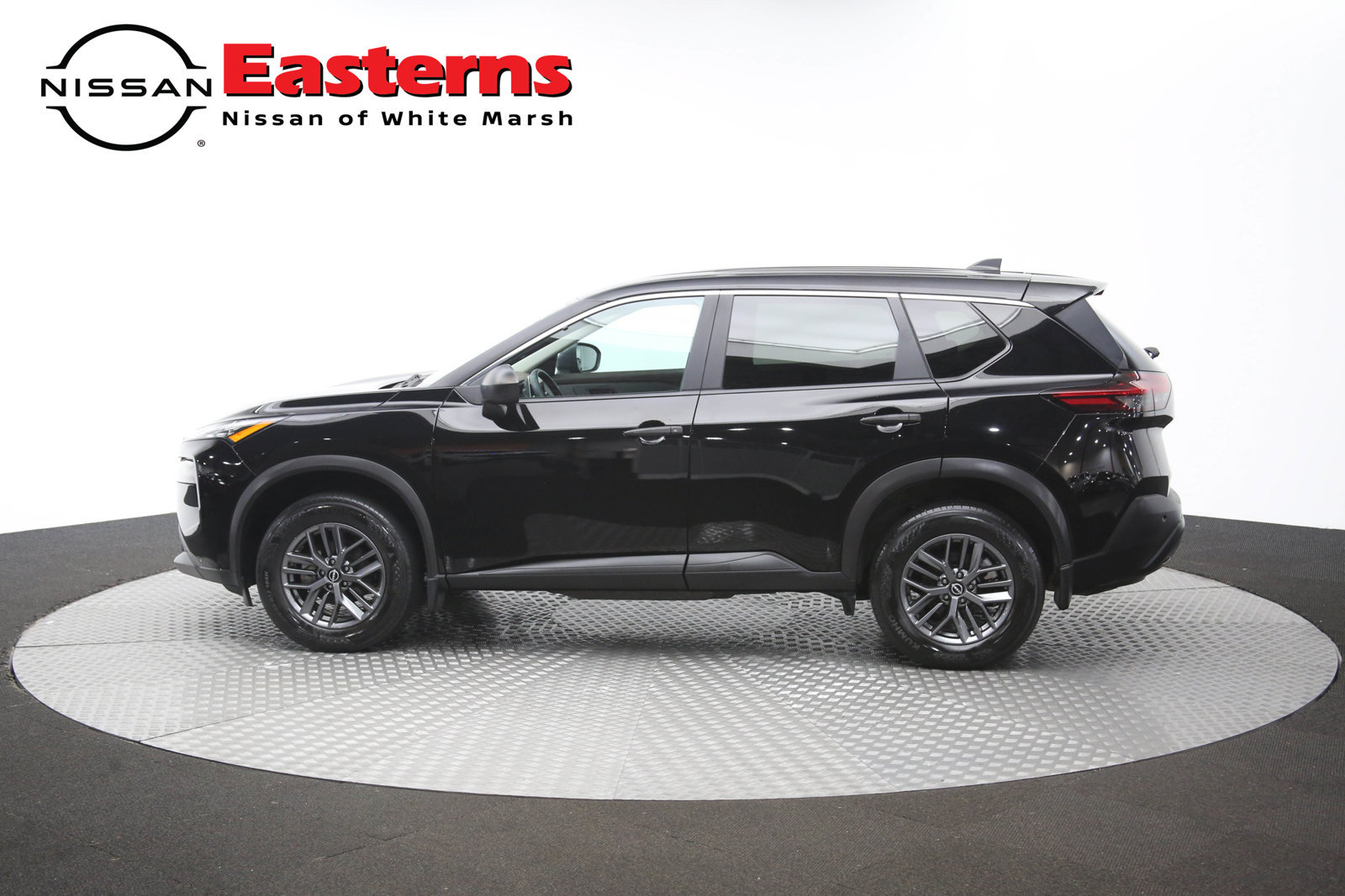 Used 2023 Nissan Rogue S AWD/4WD image 57