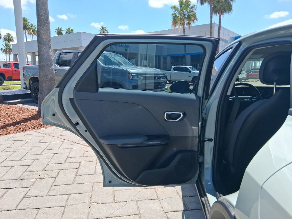 Used 2025 Kia K4 EX FWD image 16