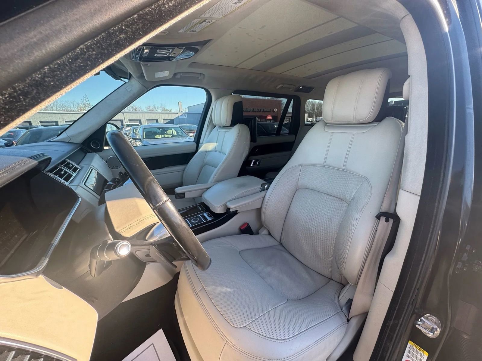 Used 2021 Land Rover Range Rover P525 Westminster Edition LWB image 9