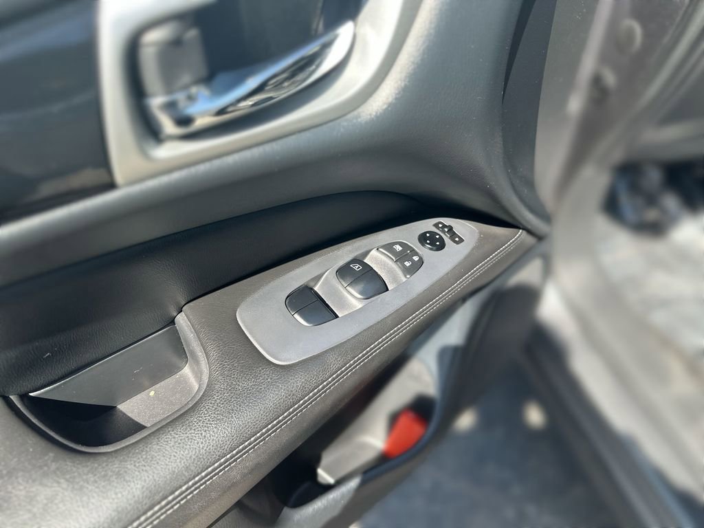 Used 2020 Nissan Pathfinder S FWD image 15