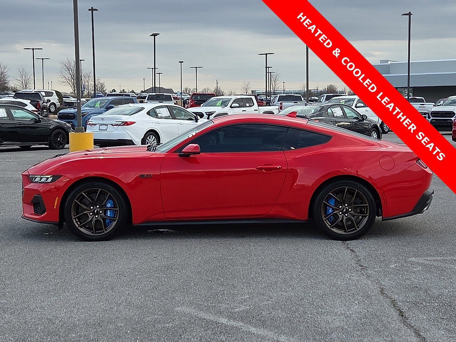 Used 2024 Ford Mustang GT Premium image 3