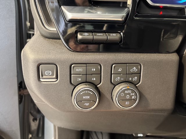 Used 2026 Chevrolet Silverado 1500 LTZ AWD/4WD image 14