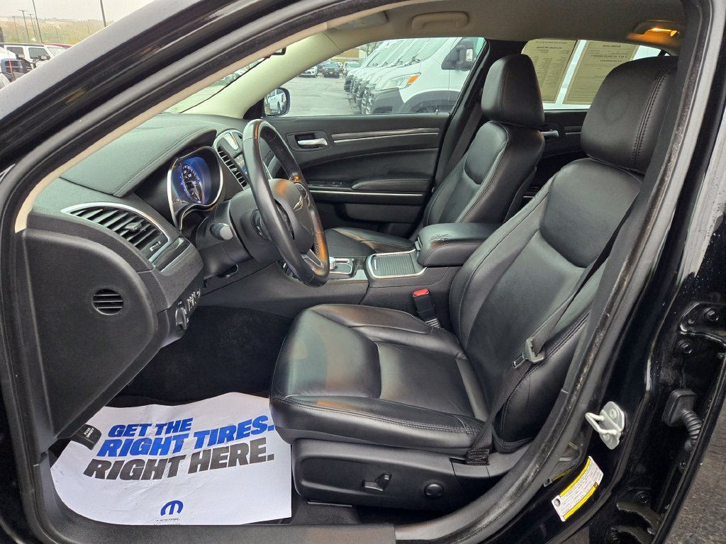 Used 2022 Chrysler 300 Touring L AWD/4WD image 14