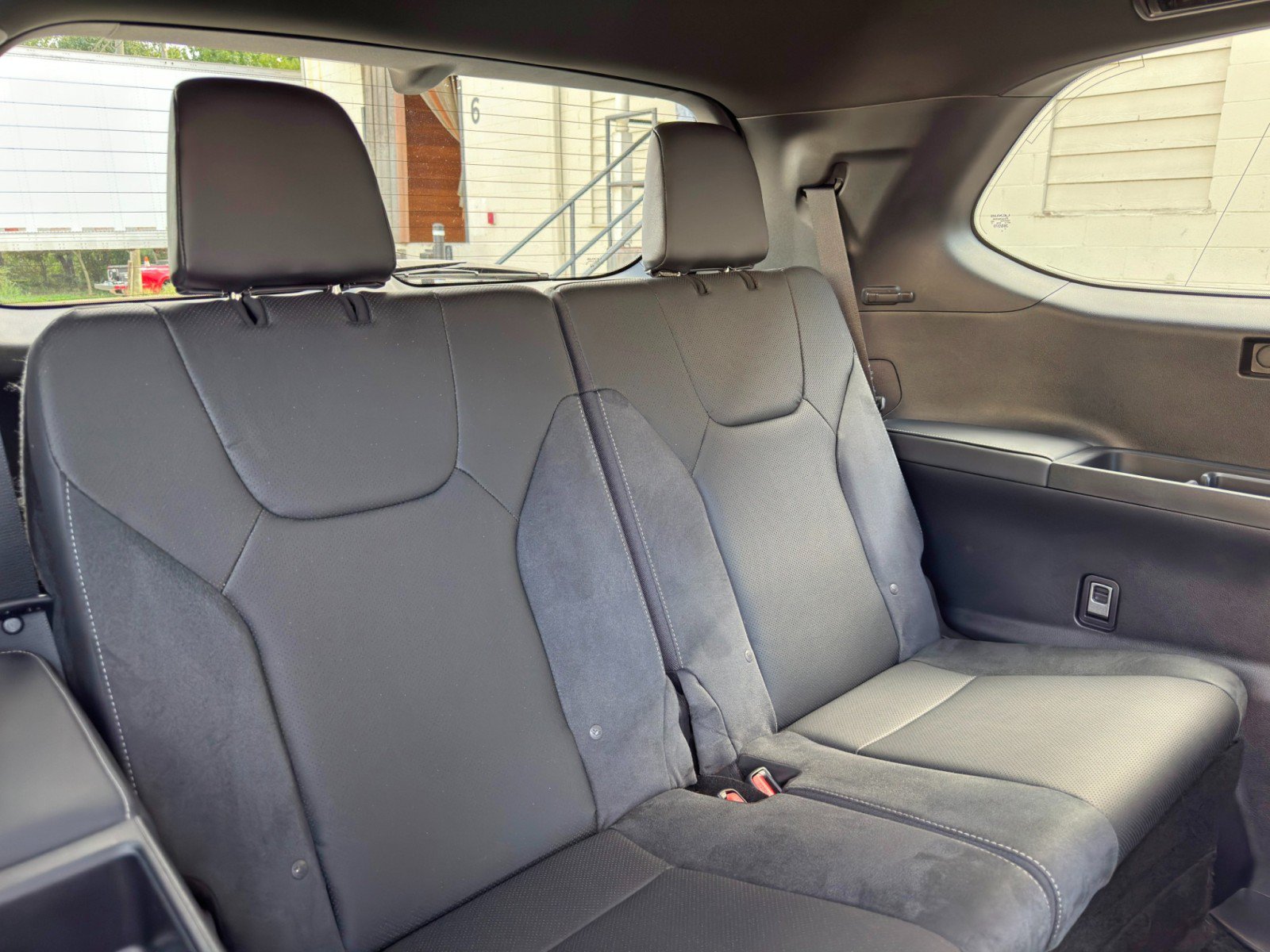 Used 2024 Lexus TX 500h AWD w/ Technology Package image 40