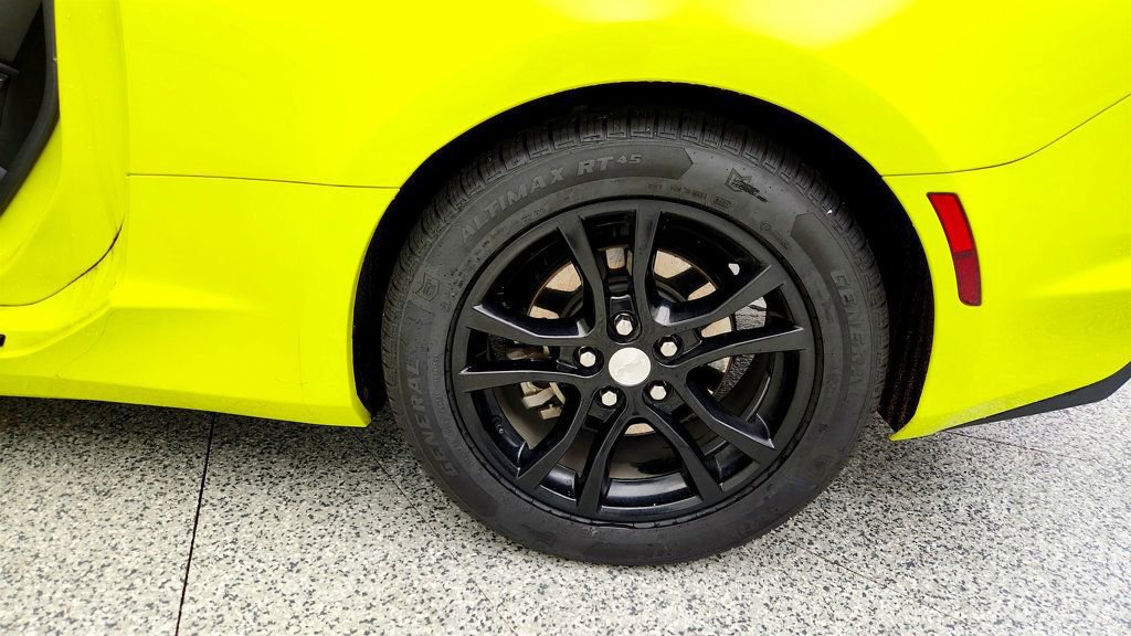 Used 2019 Chevrolet Camaro LS RWD image 9