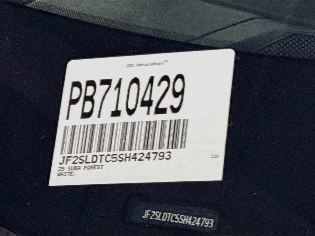 Certified 2025 Subaru Forester Touring AWD/4WD image 27