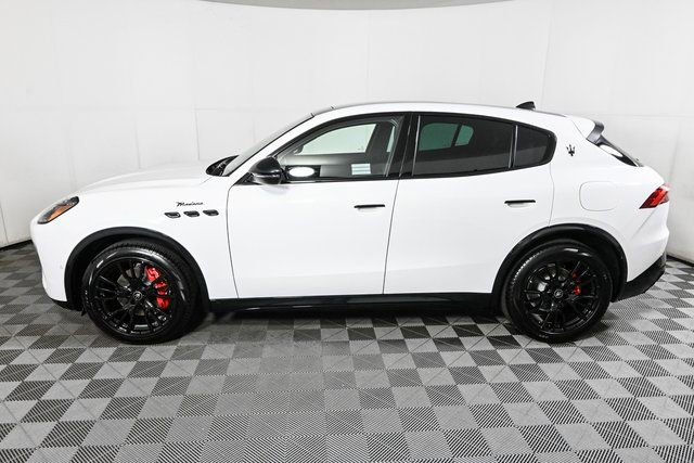 New 2025 Maserati Grecale Folgore AWD/4WD image 4