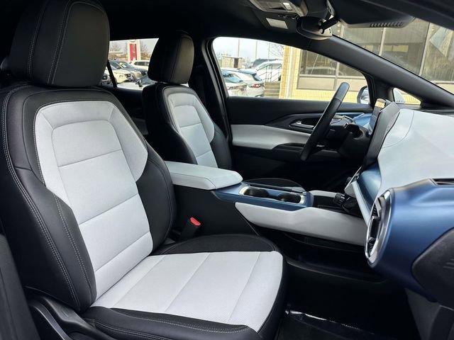 Used 2025 Chevrolet Equinox EV LT image 10