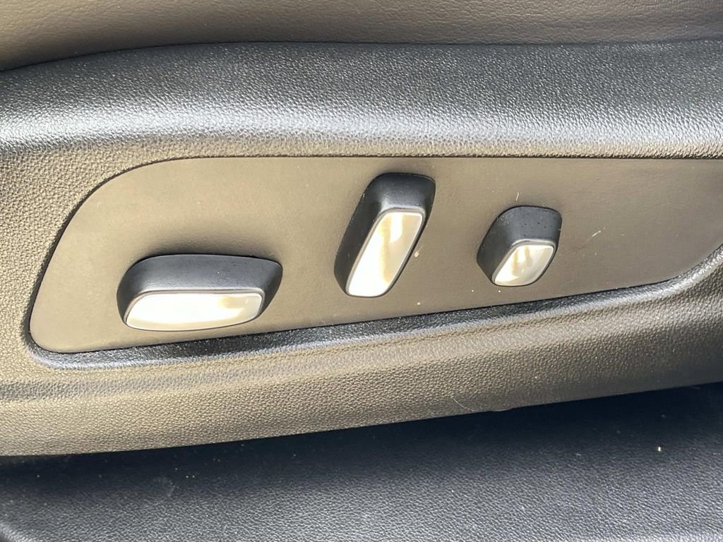 Certified 2025 Cadillac XT5 Premium Luxury image 27