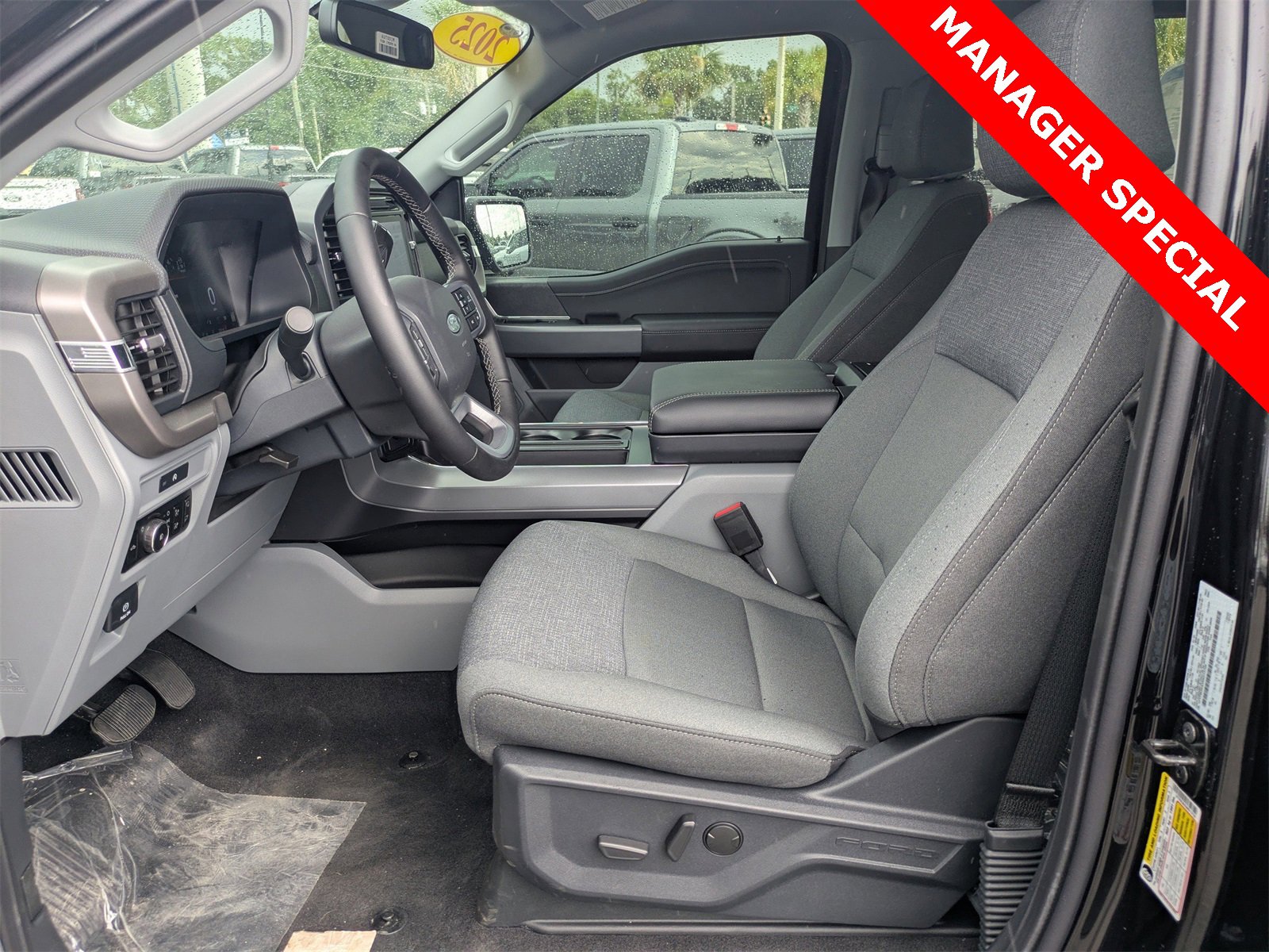 New 2025 Ford F150 XLT w/ Equipment Group 302A MID image 2