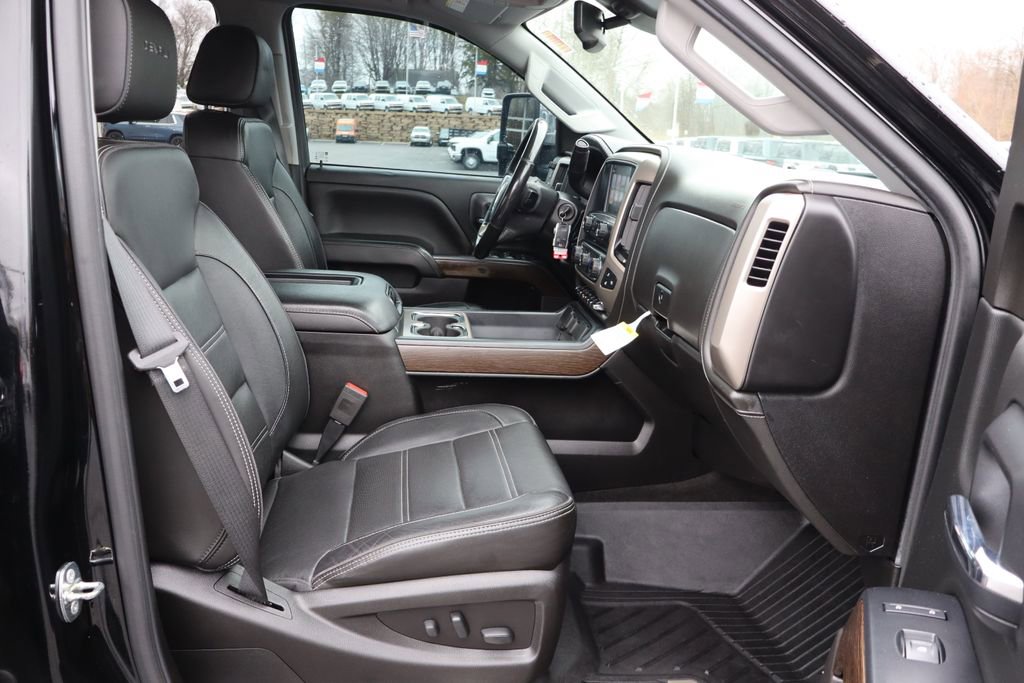 Used 2018 GMC Sierra 3500 Denali w/ Duramax Plus Package image 19