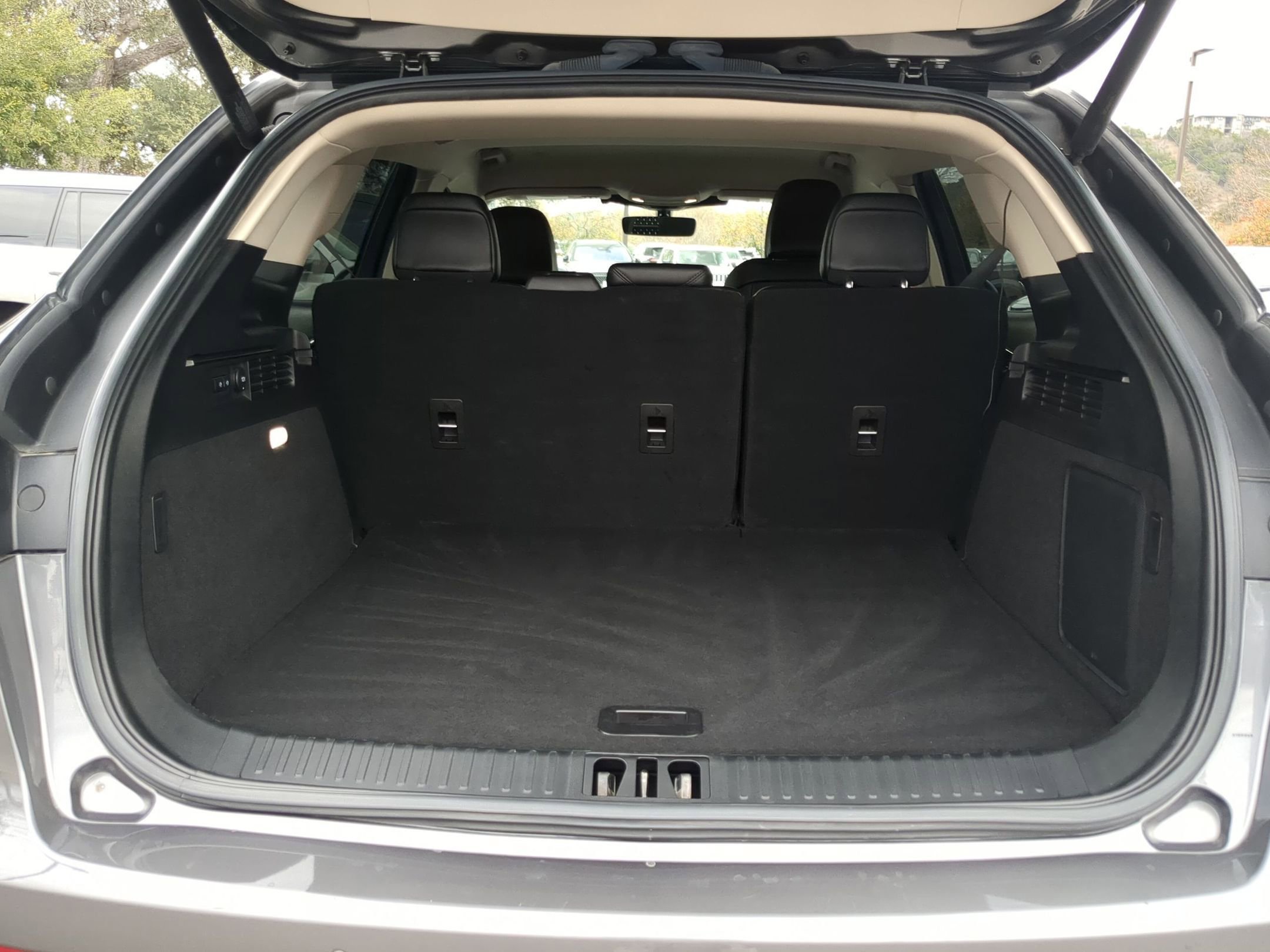 Used 2023 Lincoln Nautilus FWD w/ Premium Package image 22