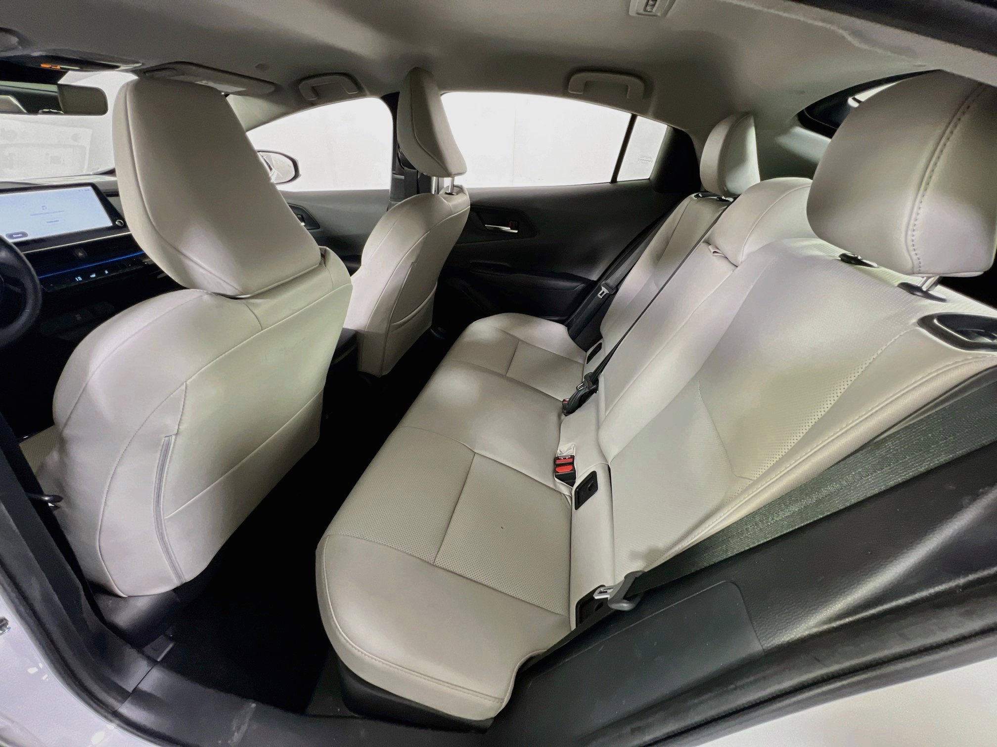 Used 2023 Toyota Prius XLE image 23