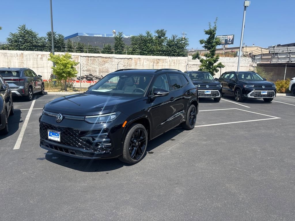 New 2025 Volkswagen Tiguan SE R-Line