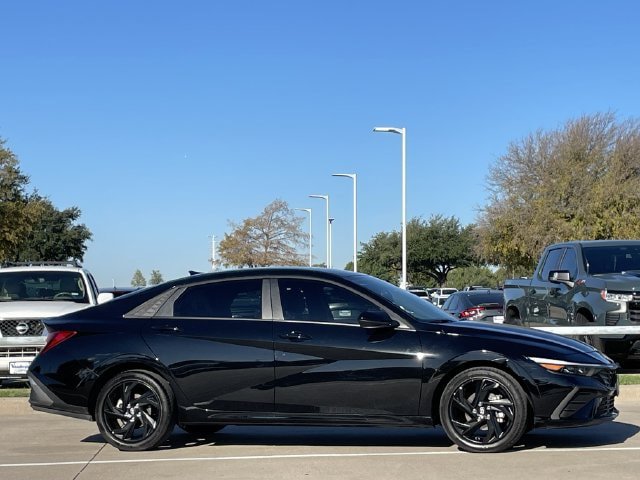 Used 2026 Hyundai Elantra Sport FWD image 3